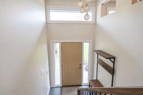 Photo 3 at 93 Grove Street E, Wellington, Barrie