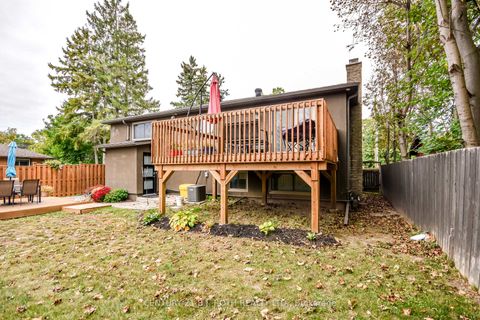 Photo 8 at 93 Grove Street E, Wellington, Barrie