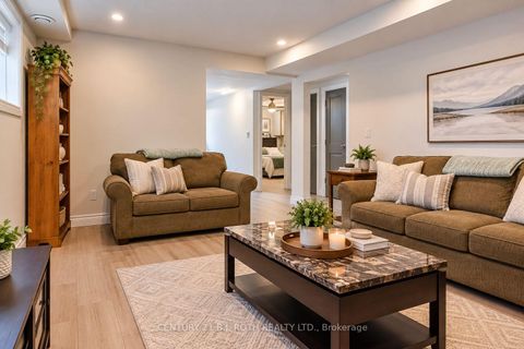Photo 23 at 93 Grove Street E, Wellington, Barrie