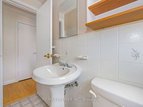 Photo 22 at 7 Mayall Avenue, CFB, Toronto