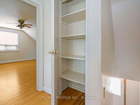 Photo 23 at 7 Mayall Avenue, CFB, Toronto