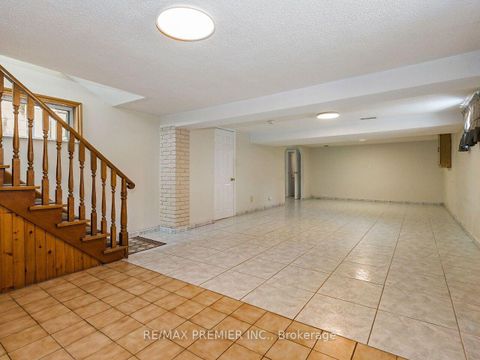 Photo 25 at 7 Mayall Avenue, CFB, Toronto