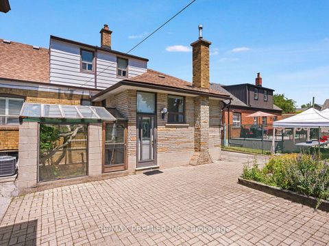 Photo 39 at 7 Mayall Avenue, CFB, Toronto