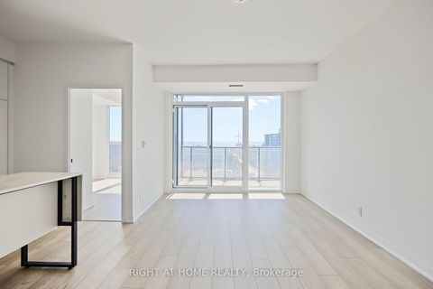 Photo 7 at 619 - 285 Dufferin Street, South Parkdale, Toronto