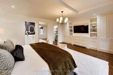 Photo 10 at 145B Bannockburn Avenue, Nortown, Toronto