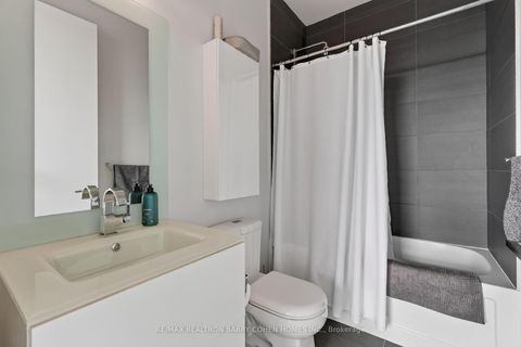 Photo 9 at 1018 - 111 St Clair Avenue W, St. Clair, Toronto