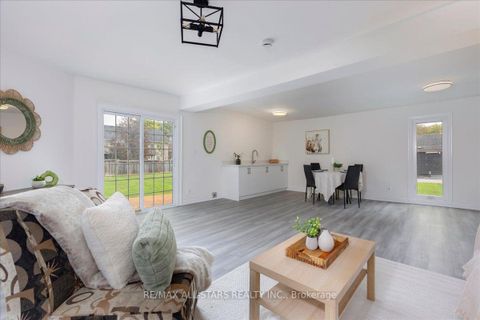 Photo 3 at 369 Lake Drive, Historic Lakeshore Communities, Georgina