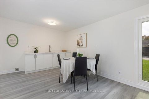 Photo 18 at 369 Lake Drive, Historic Lakeshore Communities, Georgina