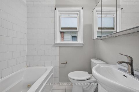 Photo 17 at 39 Rhydwen Avenue, Cliffside, Toronto