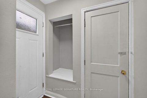 Photo 20 at 39 Rhydwen Avenue, Cliffside, Toronto
