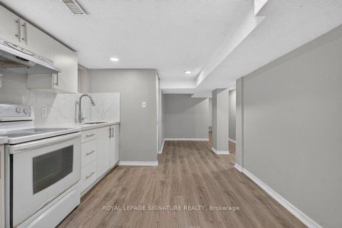 Photo 24 at 39 Rhydwen Avenue, Cliffside, Toronto