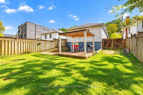 Photo 31 at 39 Rhydwen Avenue, Cliffside, Toronto