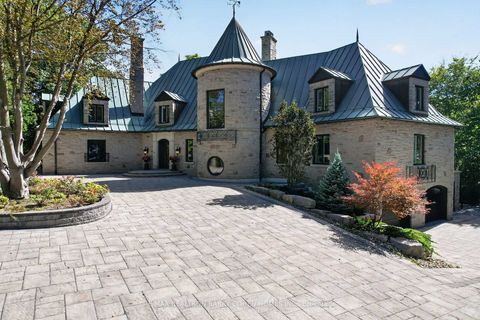 Photo 2 at 25 Tudor Gate, York Mills, Toronto