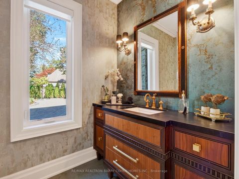 Photo 12 at 25 Tudor Gate, York Mills, Toronto