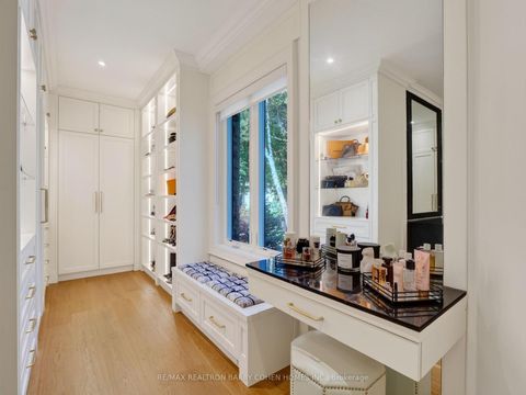 Photo 17 at 25 Tudor Gate, York Mills, Toronto
