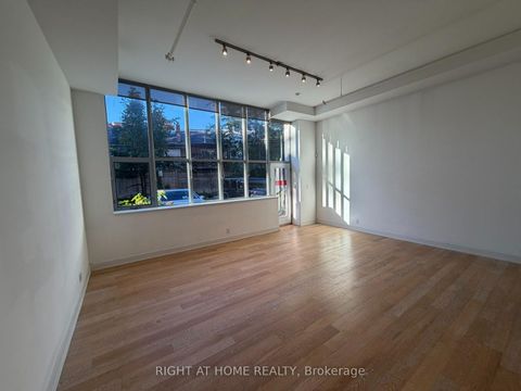 Photo 4 at 103 - 510 King Street E, Moss Park, Toronto