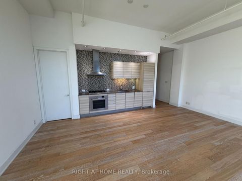 Photo 5 at 103 - 510 King Street E, Moss Park, Toronto