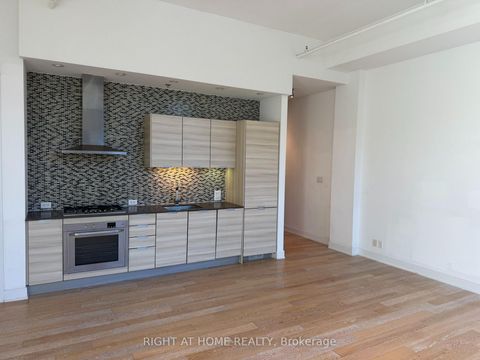 Photo 6 at 103 - 510 King Street E, Moss Park, Toronto