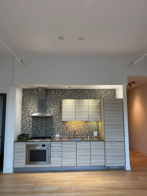 Photo 7 at 103 - 510 King Street E, Moss Park, Toronto