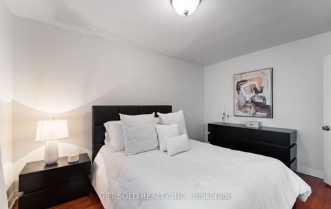 Photo 15 at 19 Feller Road, Richview, Toronto