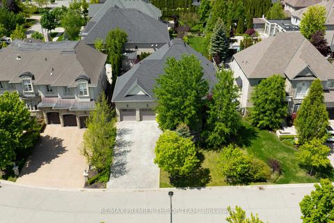 Photo 2 at 56 Park Ridge Drive, Kleinburg, Vaughan