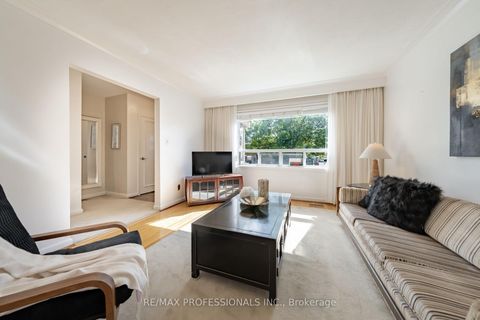 Photo 2 at 228 Eileen Avenue, Smythe, Toronto