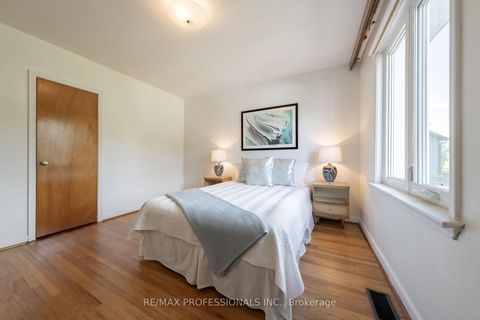 Photo 11 at 228 Eileen Avenue, Smythe, Toronto