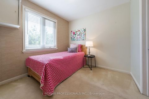Photo 17 at 228 Eileen Avenue, Smythe, Toronto