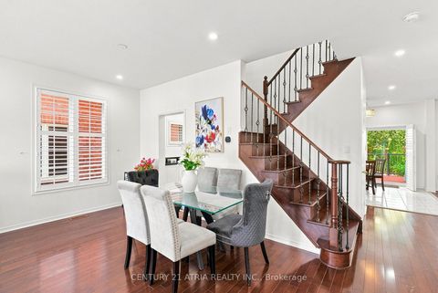 Photo 5 at 136 Rollinghill Road, Jefferson, Richmond Hill