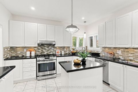 Photo 14 at 136 Rollinghill Road, Jefferson, Richmond Hill