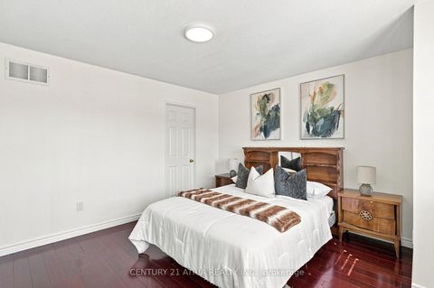Photo 23 at 136 Rollinghill Road, Jefferson, Richmond Hill