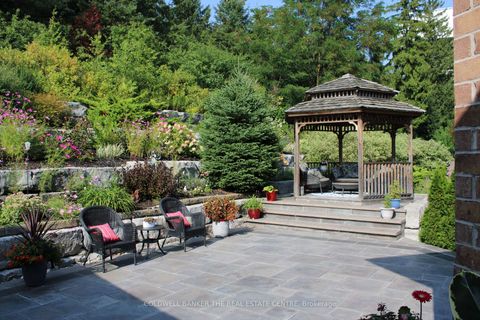 Photo 2 at 20 Aubrietia Court, Oak Ridges, Richmond Hill