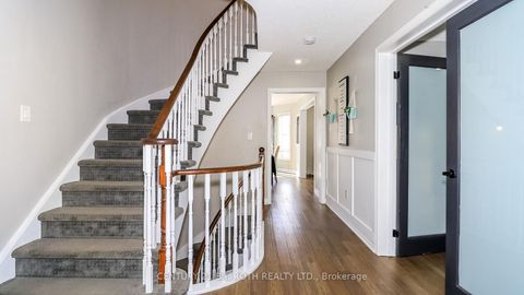 Photo 3 at 61 Barwick Drive W, West Bayfield, Barrie