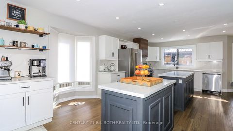 Photo 9 at 61 Barwick Drive W, West Bayfield, Barrie