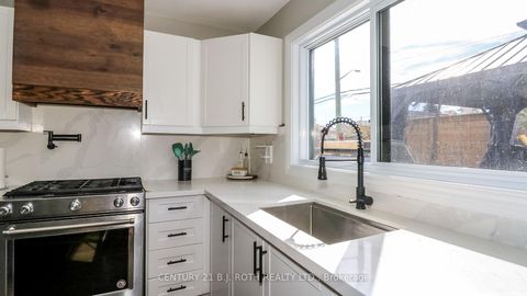 Photo 10 at 61 Barwick Drive W, West Bayfield, Barrie