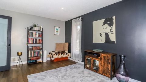 Photo 11 at 61 Barwick Drive W, West Bayfield, Barrie