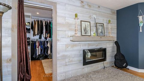 Photo 13 at 61 Barwick Drive W, West Bayfield, Barrie