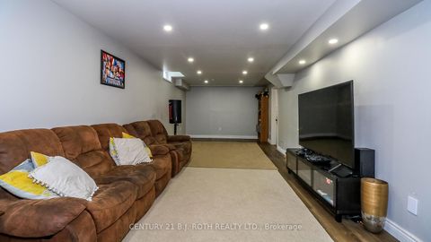 Photo 22 at 61 Barwick Drive W, West Bayfield, Barrie