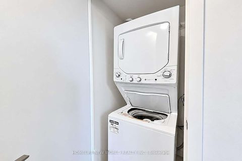 Photo 7 at 2508 - 501 Yonge Street, Yonge Corridor, Toronto