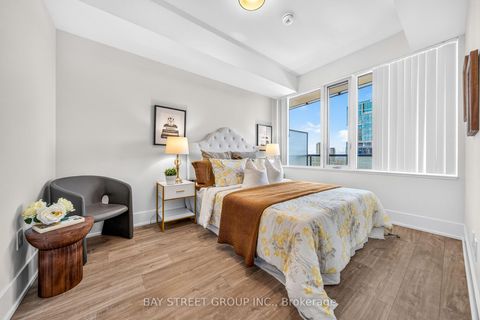 Photo 11 at 801 - 480 Front Street W, Waterfront Communities C1, Toronto