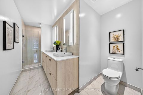 Photo 14 at 801 - 480 Front Street W, Waterfront Communities C1, Toronto