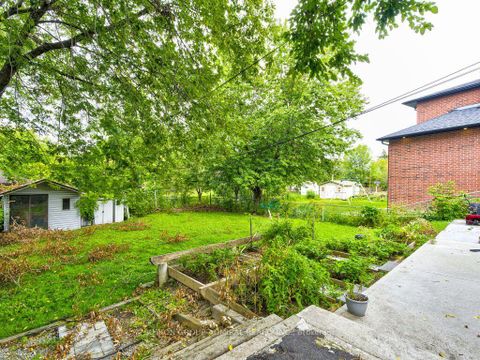 Photo 10 at 56 Lovilla Boulevard, Pelmo Park W5, Toronto