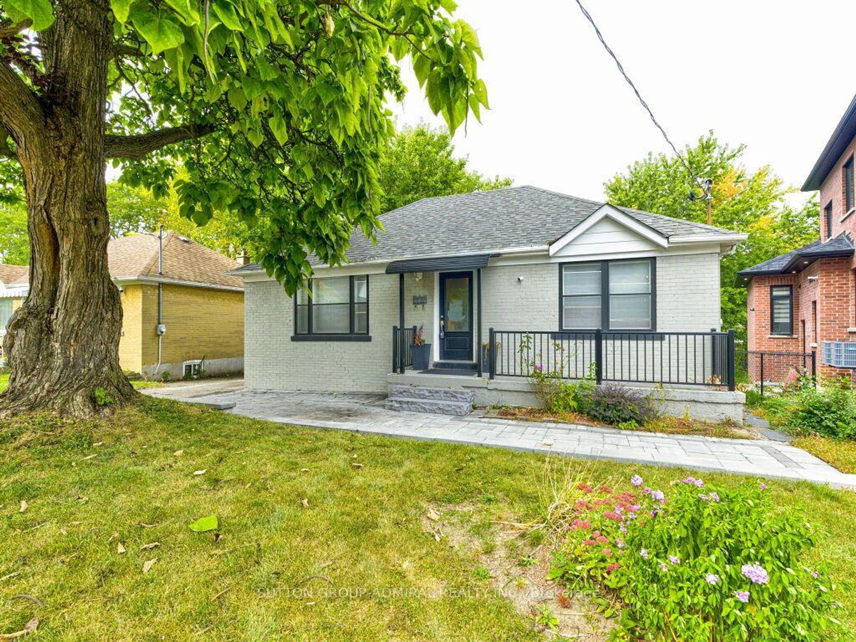 56 Lovilla Boulevard, Pelmo Park W5, Toronto 