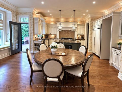 Photo 7 at 1 Oakley Place, Windfields, Toronto