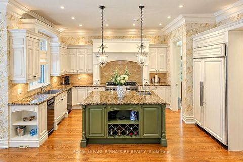 Photo 9 at 1 Oakley Place, Windfields, Toronto