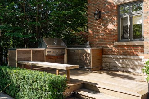 Photo 33 at 1 Oakley Place, Windfields, Toronto