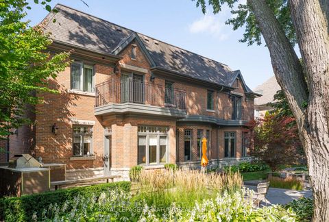Photo 35 at 1 Oakley Place, Windfields, Toronto