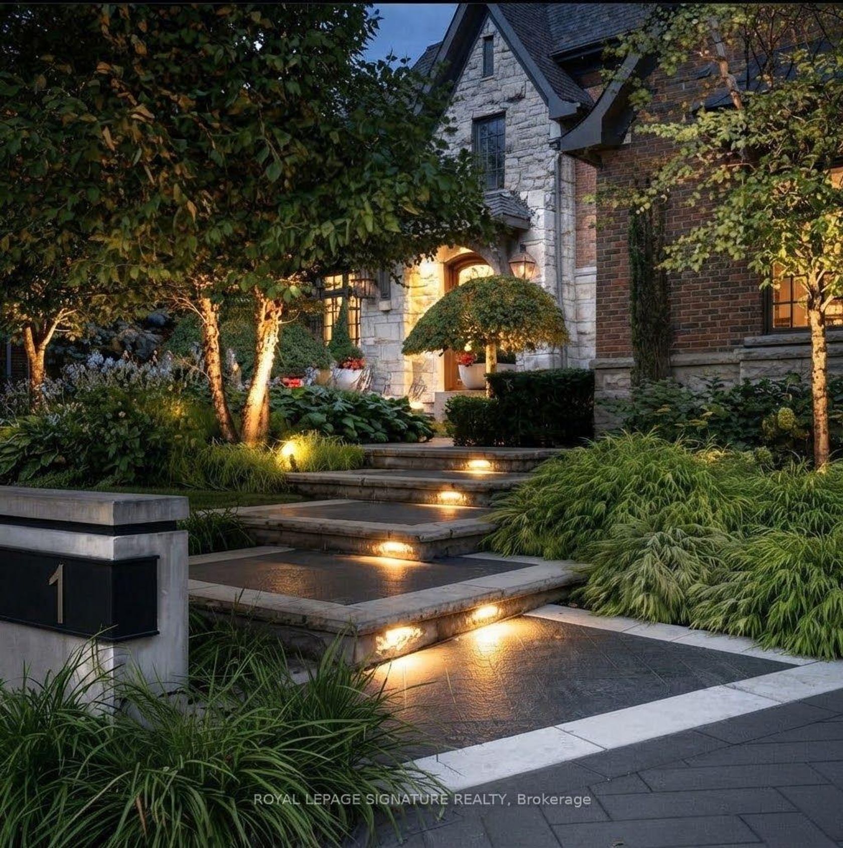 1 Oakley Place, Windfields, Toronto 