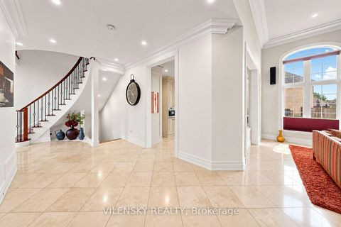 Photo 11 at 405 Athabasca Drive, Rural Vaughan, Vaughan