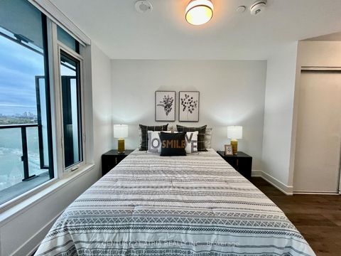 Photo 11 at 1608 - 575 Bloor Street E, North St. James Town, Toronto